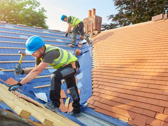 6 Myths about Roofing Contractors (+ Why DIY is a Bad Idea!)